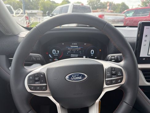 New 2026 Ford Explorer Active w/ Active Comfort Package RWD image 24