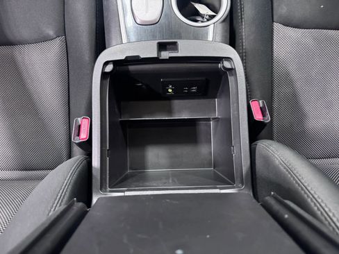 Used 2017 Nissan Pathfinder SV image 39