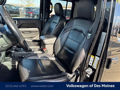 Used 2018 Jeep Wrangler Unlimited Sahara AWD/4WD image 12