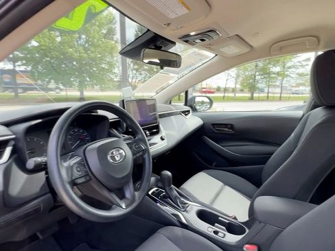 Used 2024 Toyota Corolla LE image 33