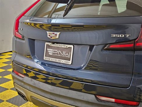 Used 2020 Cadillac XT4 Premium Luxury image 13