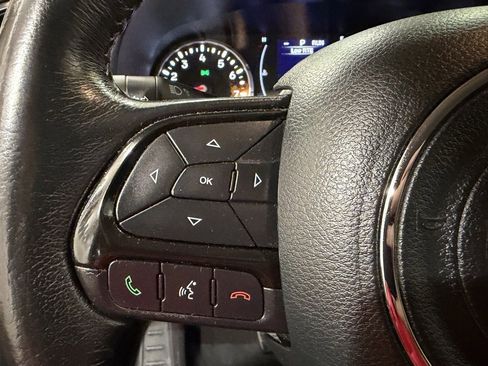 Used 2018 Jeep Renegade Altitude image 19