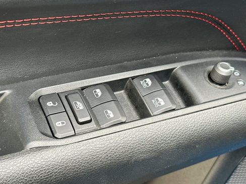 Used 2022 Jeep Compass Trailhawk image 12