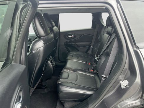 Used 2023 Jeep Cherokee Altitude Lux image 24