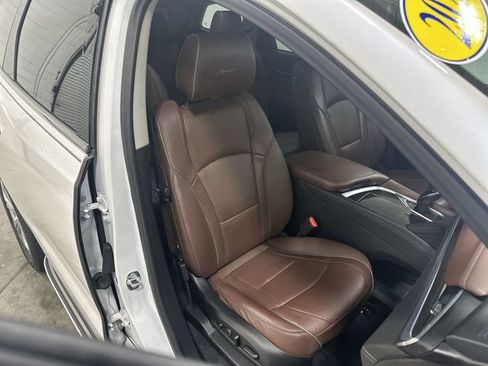 Used 2020 Buick Enclave Avenir w/ Avenir Technology Package FWD image 19