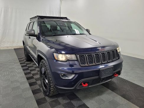 Used 2018 Jeep Grand Cherokee Trailhawk AWD/4WD image 13
