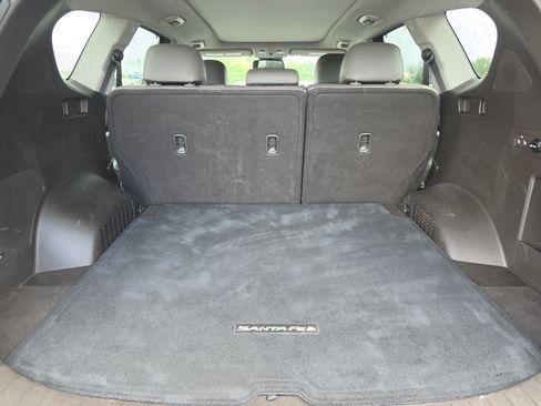 Used 2019 Hyundai Santa Fe Limited FWD image 10