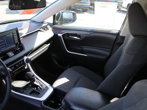 Certified 2022 Toyota RAV4 XLE FWD image 52