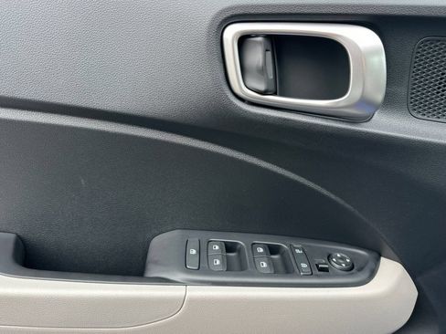 Used 2026 Hyundai Venue SEL FWD image 10