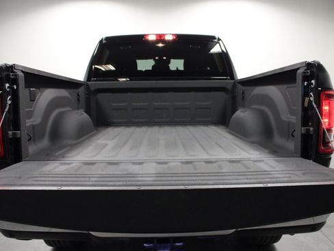 Used 2026 RAM 2500 Big Horn AWD/4WD image 14