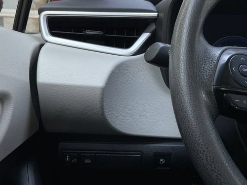 Used 2026 Toyota Corolla LE FWD image 14