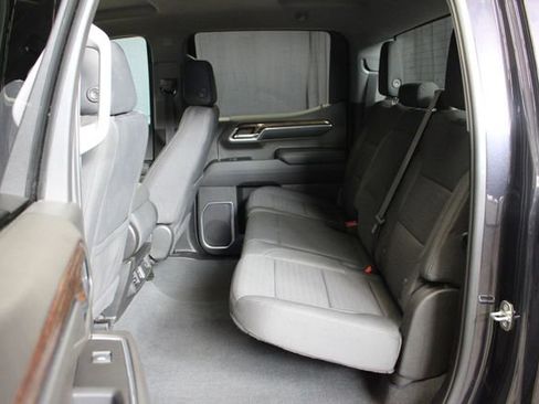 Used 2022 GMC Sierra 1500 SLE AWD/4WD image 10