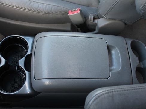 Used 2006 Toyota Sienna XLE image 22