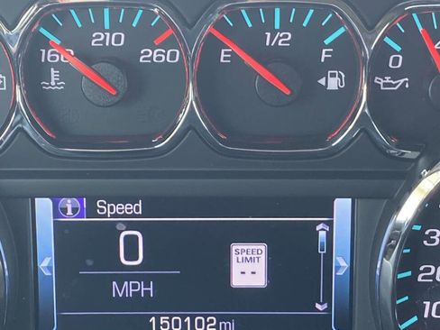 Used 2018 Chevrolet Tahoe LT image 11