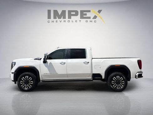 Used 2024 GMC Sierra 2500 Denali Ultimate w/ Max Trailering Package AWD/4WD image 2