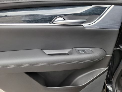 Used 2024 Cadillac XT5 Premium Luxury FWD image 12