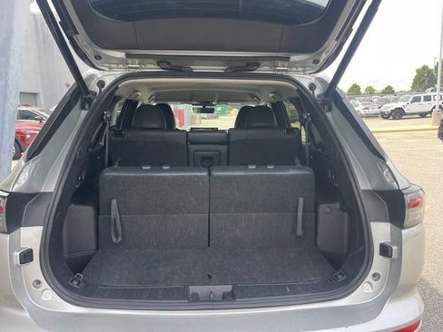 Used 2025 Mitsubishi Outlander SE FWD image 30