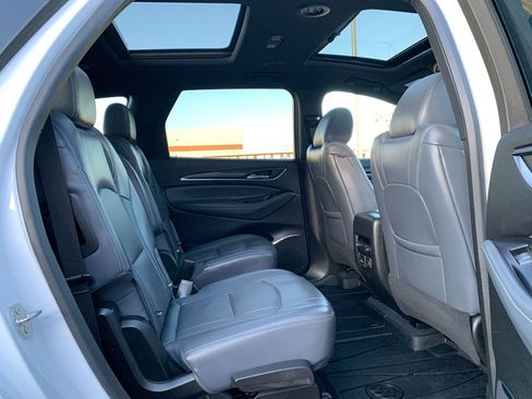 Used 2023 Buick Enclave Essence image 32