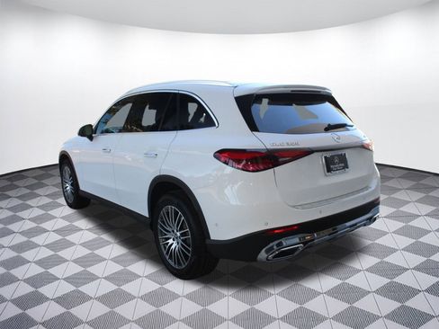Used 2026 Mercedes-Benz GLC 300 4MATIC image 3