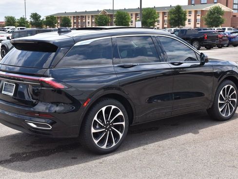 New 2026 Lincoln Nautilus Black Label AWD/4WD image 13