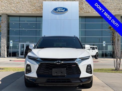 Used 2022 Chevrolet Blazer RS w/ Enhanced Convenience Package AWD/4WD image 2