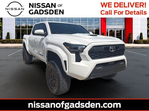 Used 2024 Toyota Tacoma TRD Sport w/ TRD Sport Upgrade Package AWD/4WD image 1