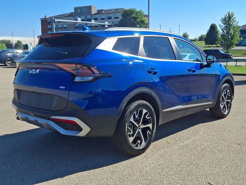 Used 2024 Kia Sportage EX AWD/4WD image 6