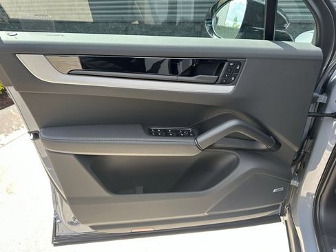 New 2026 Porsche Cayenne AWD/4WD image 18
