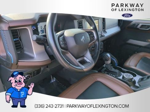 Used 2023 Ford Bronco Outer Banks w/ Sasquatch Package AWD/4WD image 15