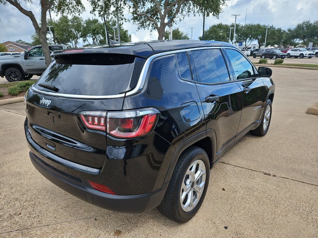 Used 2025 Jeep Compass Sport w/ Mopar Graphics Package AWD/4WD image 5