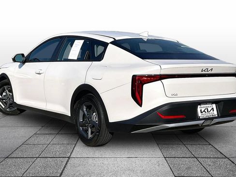 Used 2025 Kia K4 FWD image 11