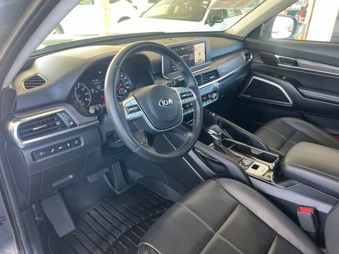 Used 2020 Kia Telluride EX AWD/4WD image 6