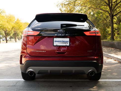 Used 2024 Ford Edge Titanium image 8