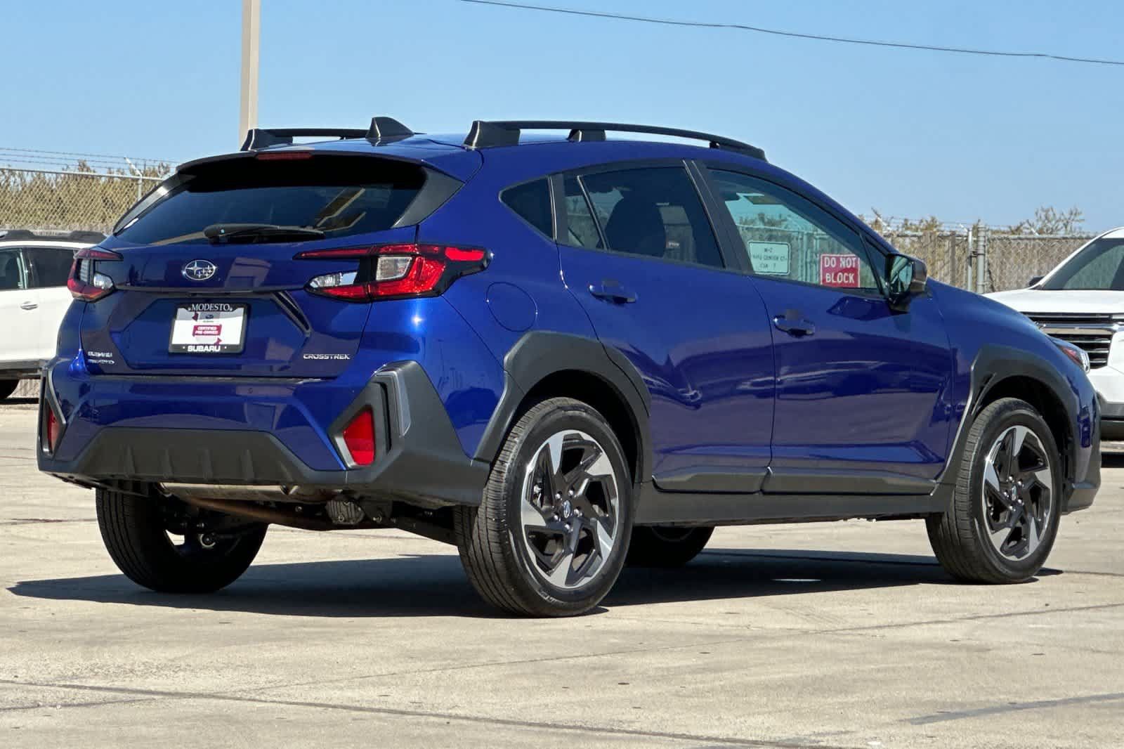 Used 2025 Subaru Crosstrek 2.5i Limited w/ Popular Package #3A AWD/4WD image 3