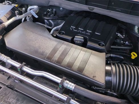 Certified 2025 Chevrolet Silverado 1500 Custom w/ LPO, Dark Essentials Package image 29