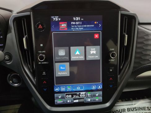 Used 2025 Subaru Forester Premium AWD/4WD image 21