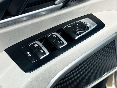 Used 2021 Kia Telluride S AWD/4WD image 19