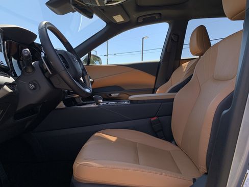 Certified 2025 Lexus RX 350 FWD image 16