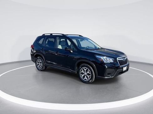 Used 2019 Subaru Forester Premium AWD/4WD image 2
