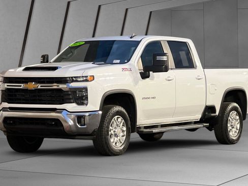 Used 2024 Chevrolet Silverado 2500 LT image 8