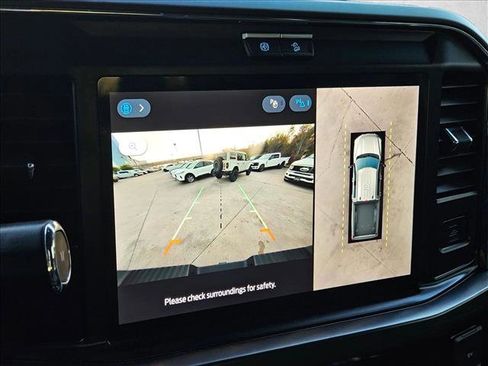 Used 2025 Ford F250 Lariat w/ FX4 Off-Road Package image 14