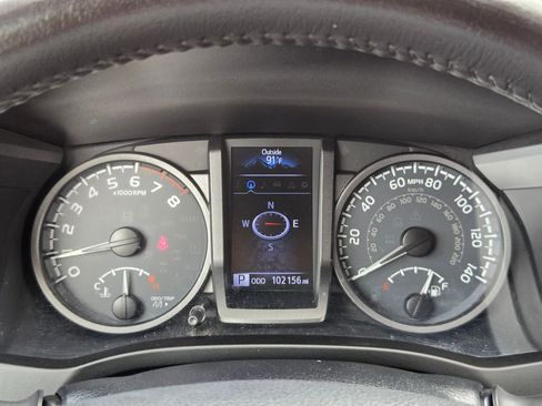 Used 2019 Toyota Tacoma TRD Off-Road w/ Technology Package image 23