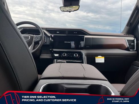 New 2026 GMC Sierra 1500 Denali w/ Technology Package AWD/4WD image 15