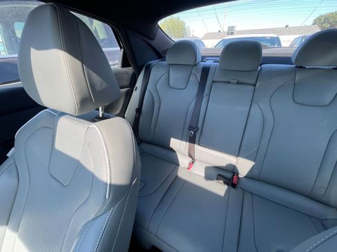 Used 2025 Hyundai Elantra Limited image 42