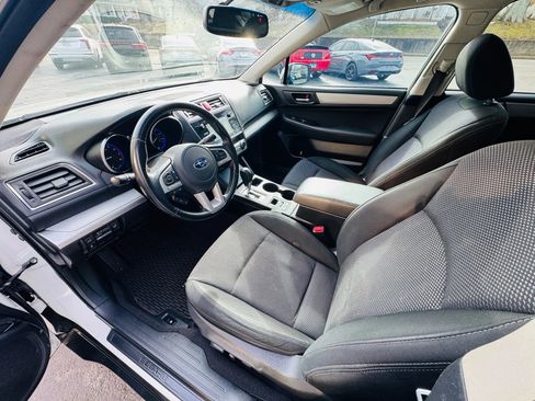 Used 2016 Subaru Outback 2.5i Premium image 12