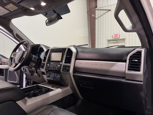 Used 2018 Ford F250 Lariat w/ Chrome Package AWD/4WD image 11