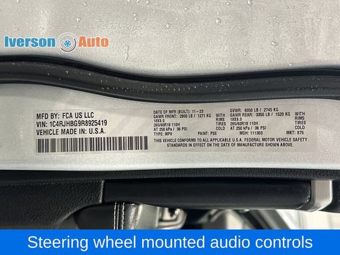 Used 2024 Jeep Grand Cherokee Limited AWD/4WD image 19