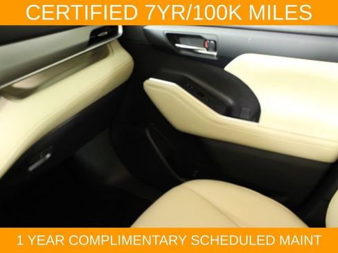 Used 2023 Toyota Highlander XLE FWD image 15
