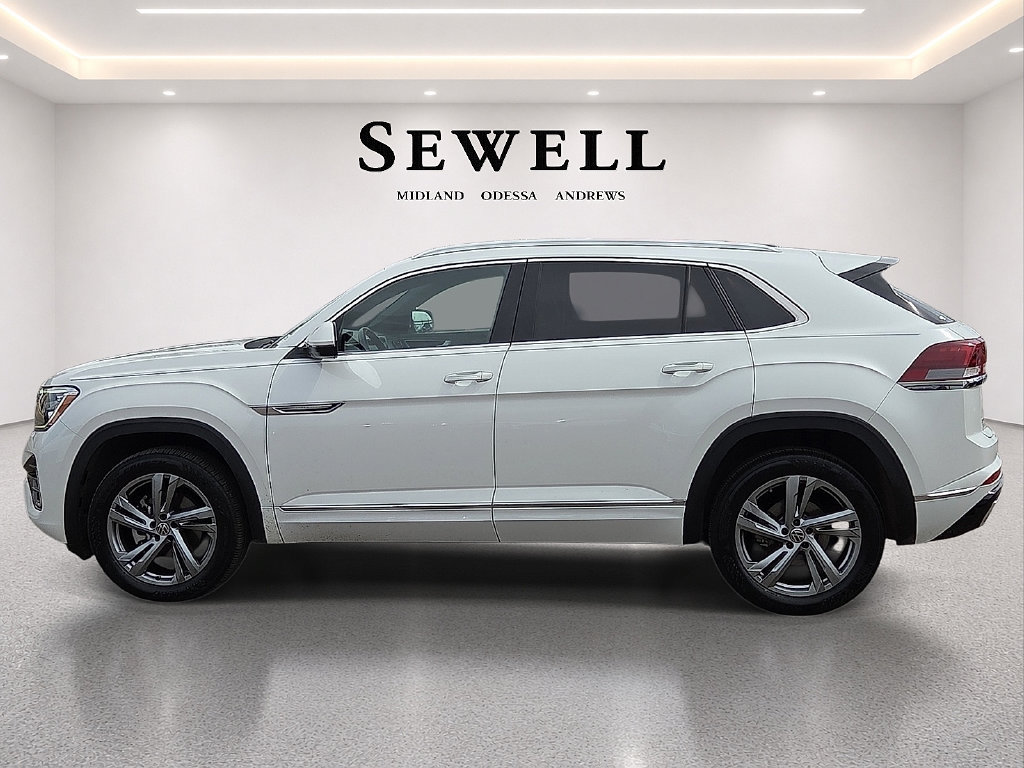Used 2024 Volkswagen Atlas Cross Sport SEL R-Line AWD/4WD image 2