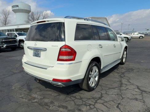 Used 2011 Mercedes-Benz GL 450 4MATIC image 8